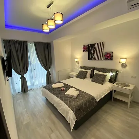 アパート Mamaia Home Beach Apartament
